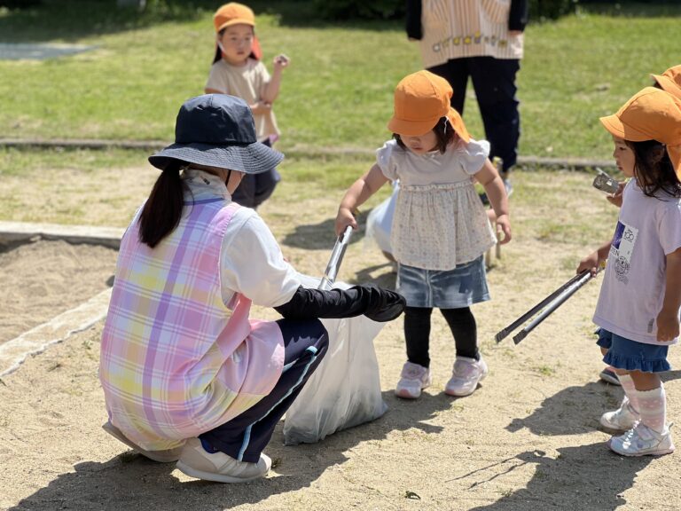 にじチーム(３歳児）地域清掃活動🧹地域を愛する🌏